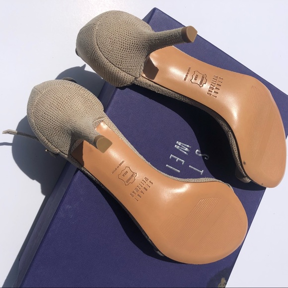 Stuart Weitzman NWB Nude Goosebump toe strap heel - Picture 3 of 8